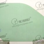 LH FRONT DOOR GLASS GREEN